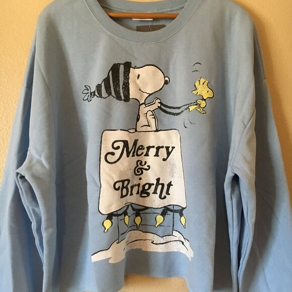 New Snoopy Christmas Sweatshirt XXL Woodstock Blue Merry & Bright Holiday Shirt - Picture 3 of 3